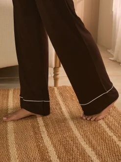 chocolat - Pyjama boutonné en modal de Laura Ashley