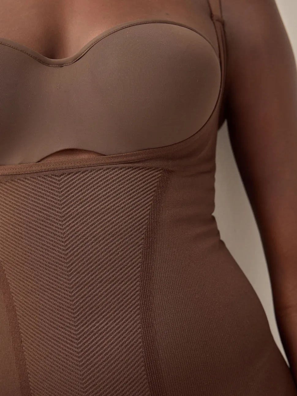 Chocolat Nude - Body gainant au ventre sans soutien-gorge