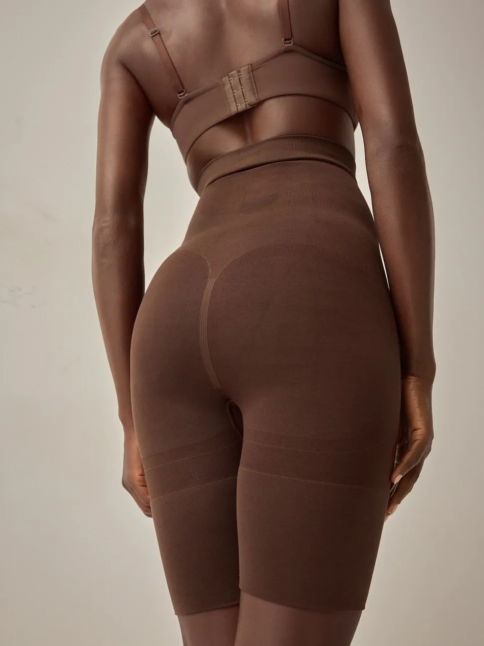 Chocolat Nude - Slips gainants fermes sans coutures pour le contrôle du ventre