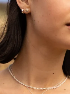 Collier Estella Bartlett à pendentif fleur sauvage