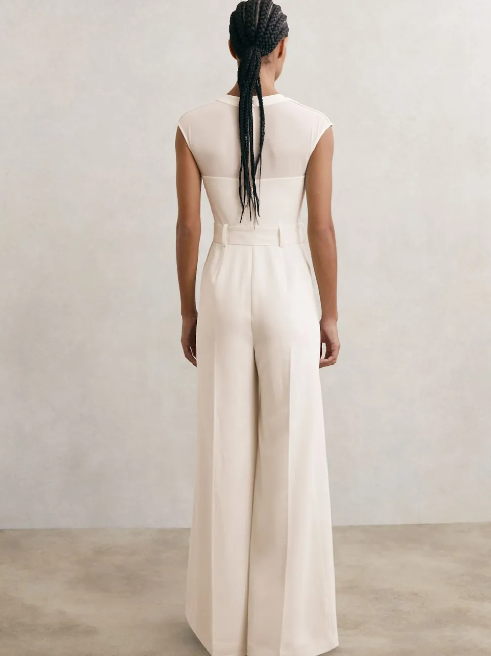 Combinaison-pantalon ceinturée à jambe large et empiècements transparents Reiss Alba
