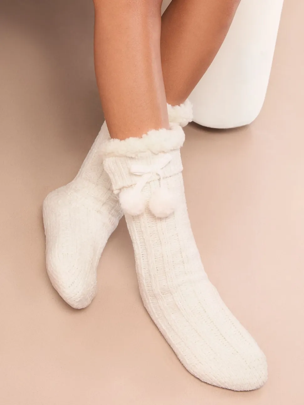 Crème - Lipsy Chaussons Chaussettes douillettes en chenille