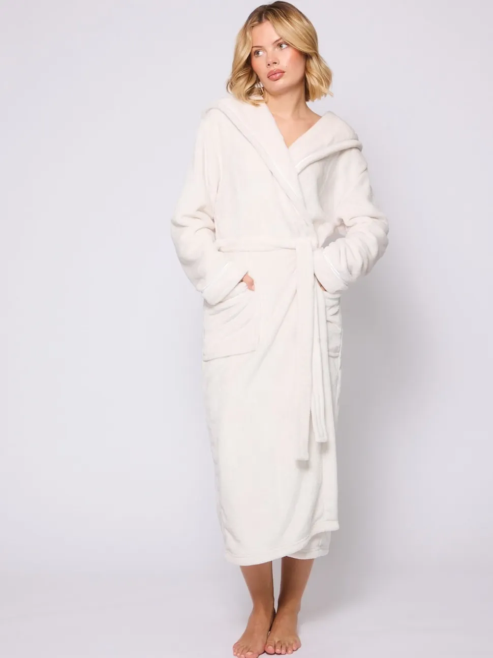 Crème - Peignoir Loungeable longue luxueuse à capuche en polaire avec ruban de Noël