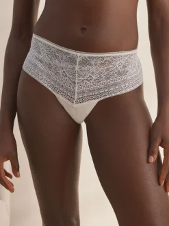 Crème - Slips en dentelle haut de gamme