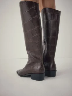 Croco Marron chocolat en relief - Bottes Forever Comfort® hauteur genou à bout pointu