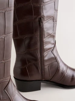Croco Marron chocolat en relief - Bottes Forever Comfort® hauteur genou à bout pointu