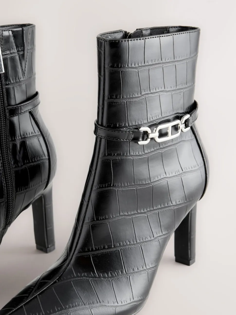 Croco noir en relief - Bottines à talons Forever Comfort® avec quincaillerie