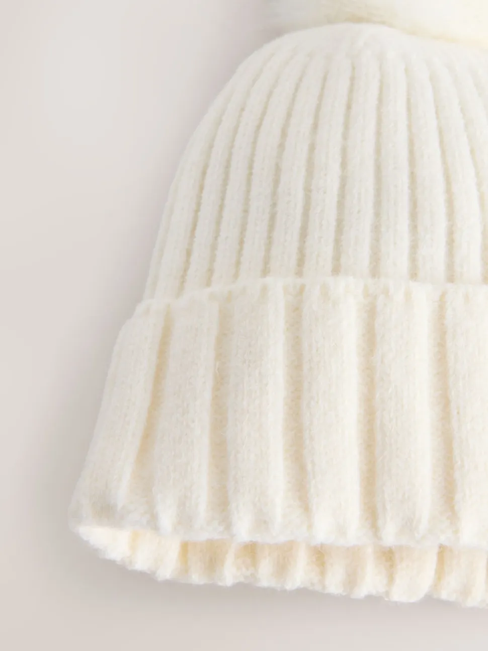écru - Bonnet à pompon en maille côtelée