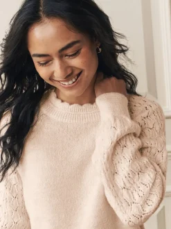 Écru - Laura Ashley Pull col rond en maille pointelle à bord festonné