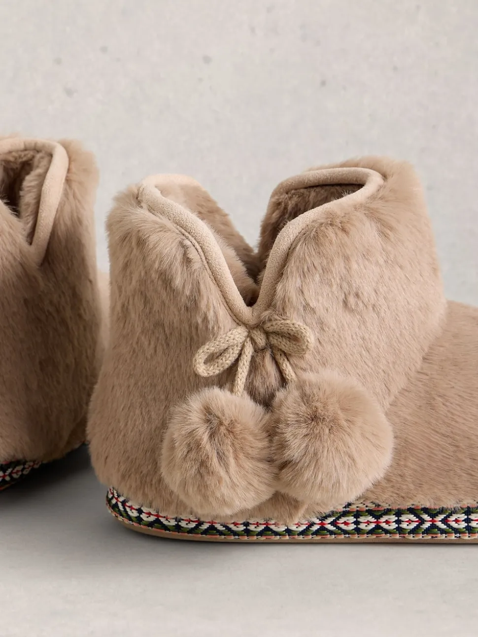 Écru - White Stuff chaussons bottines en fausse fourrure