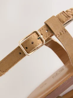 Cuir marron fauve - String tressé à entredoigt