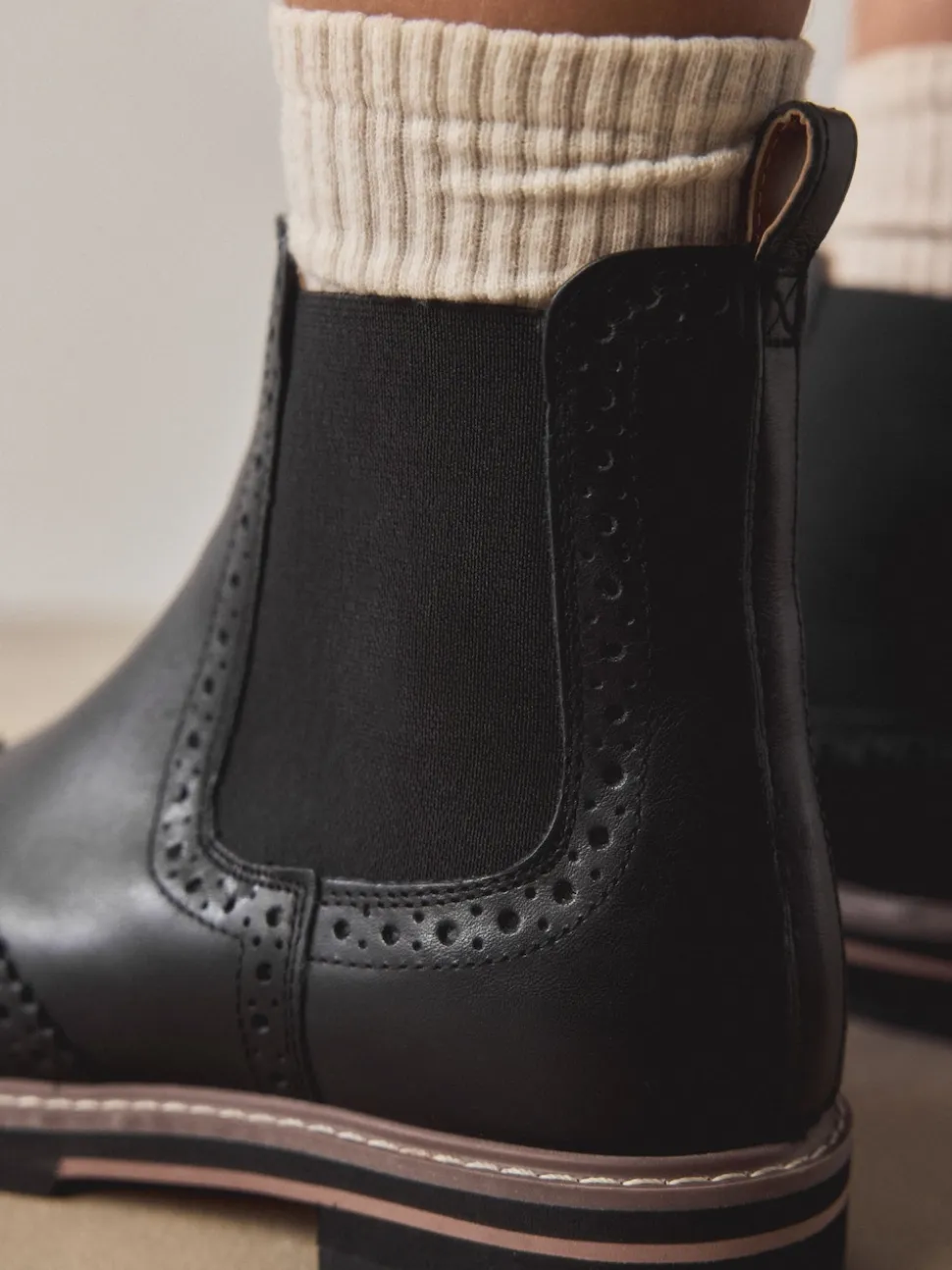 Cuir noir - Bottes Chelsea Forever Comfort® à détail Brogue
