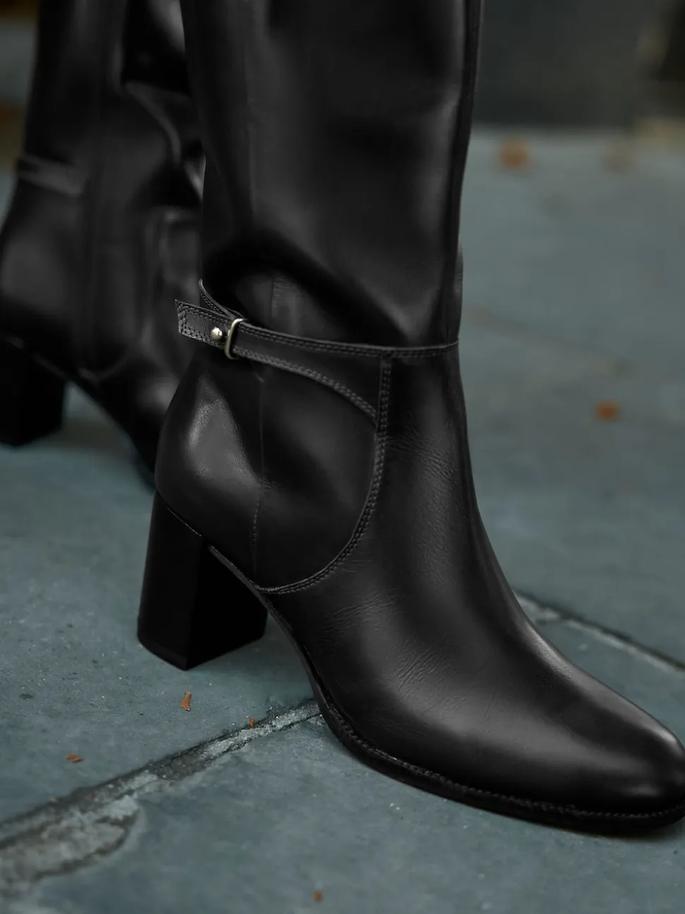 Cuir noir - Bottes hauteur genou à finitions matérielles Forever Comfort®