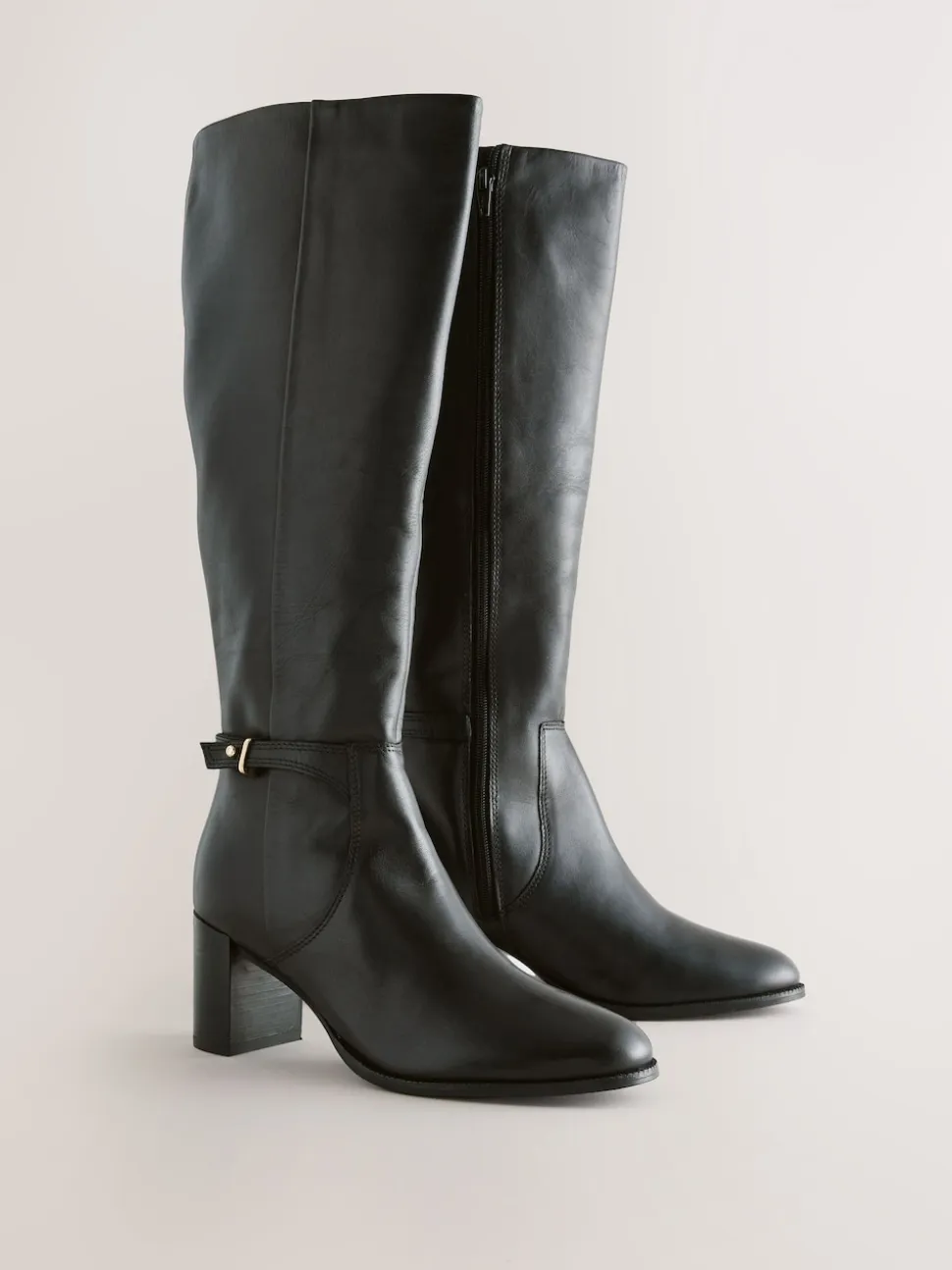 Cuir noir - Bottes hauteur genou à finitions matérielles Forever Comfort®