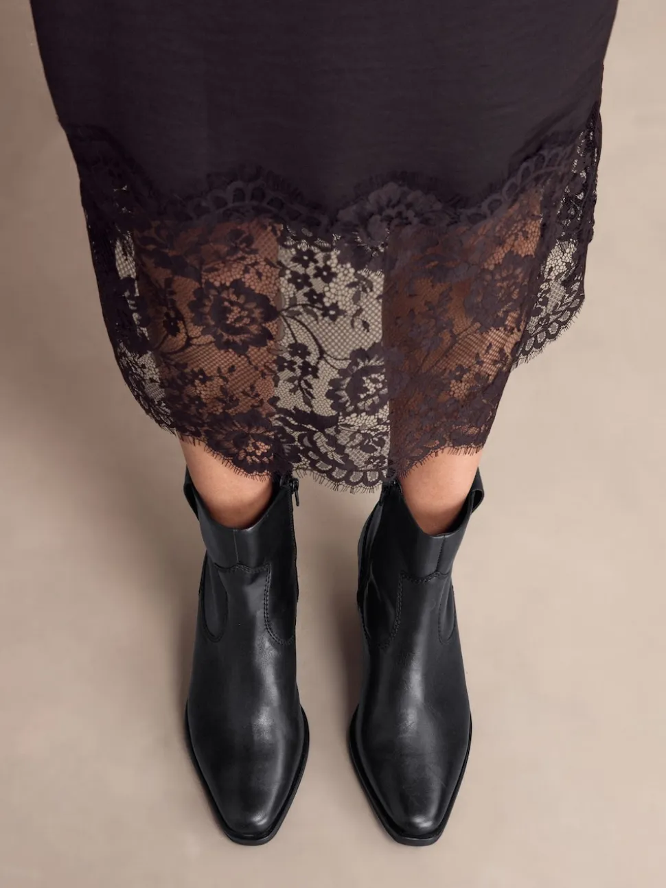 Cuir noir - Bottines cowboy à talons carrés
