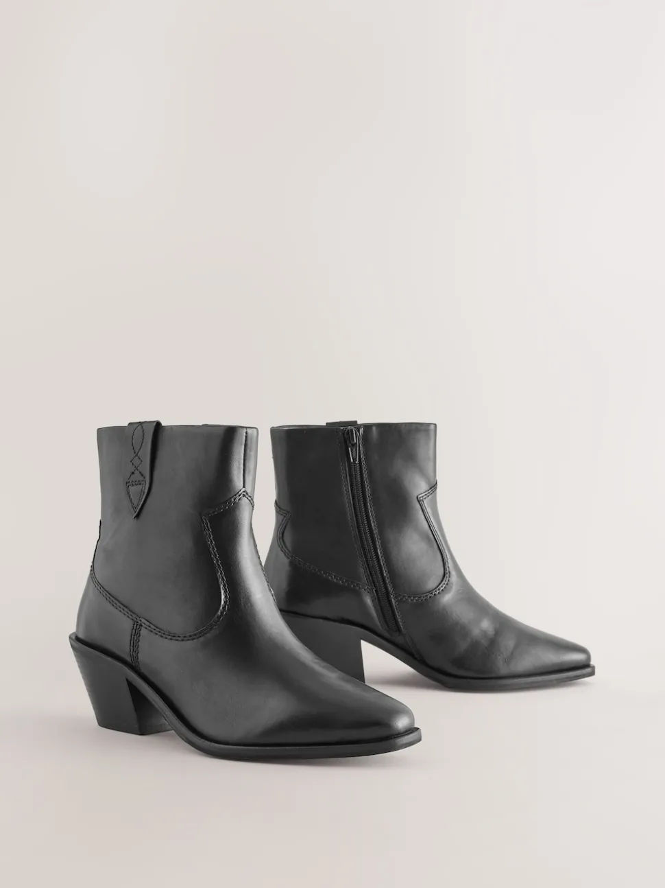 Cuir noir - Bottines cowboy à talons carrés