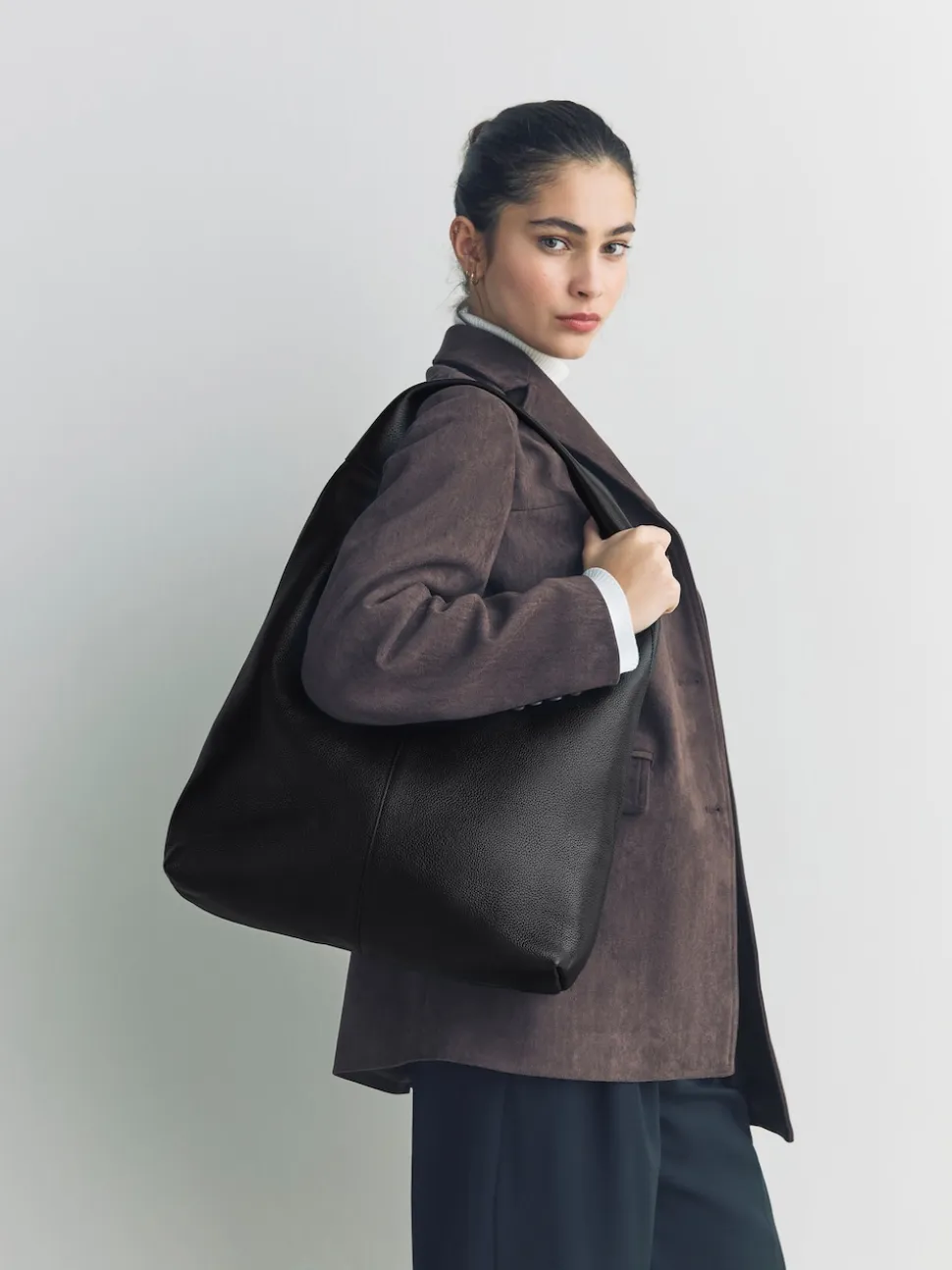 Cuir noir - Sac à bandoulière ample