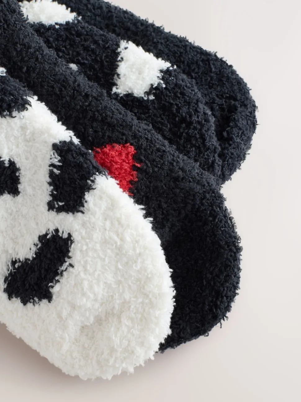 Cœurs rouges noir/blanc - Lot de 4 paires de chaussettes douillettes