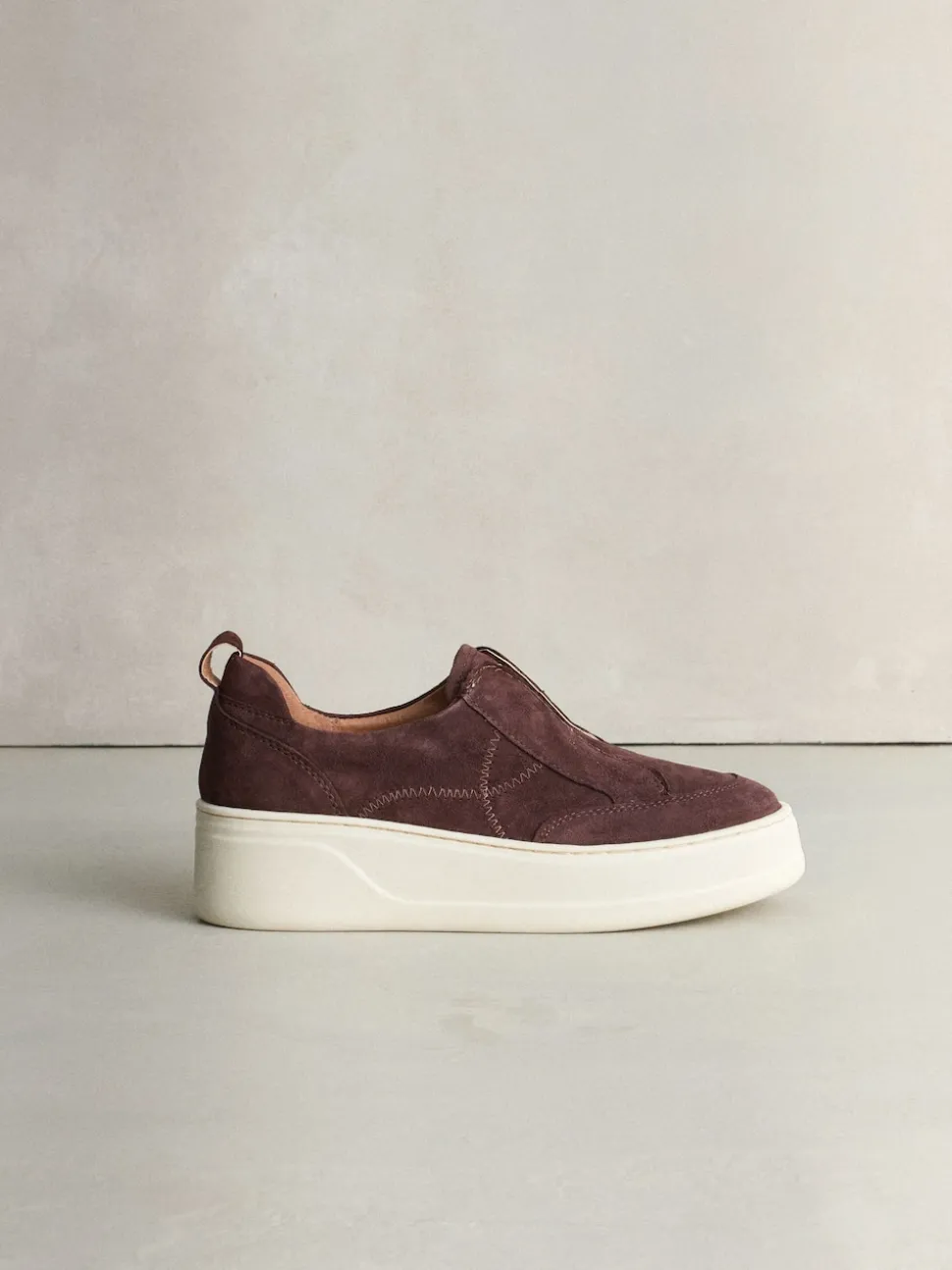 Daim marron chocolat - Baskets Signature en cuir à plateforme compensée épaisse