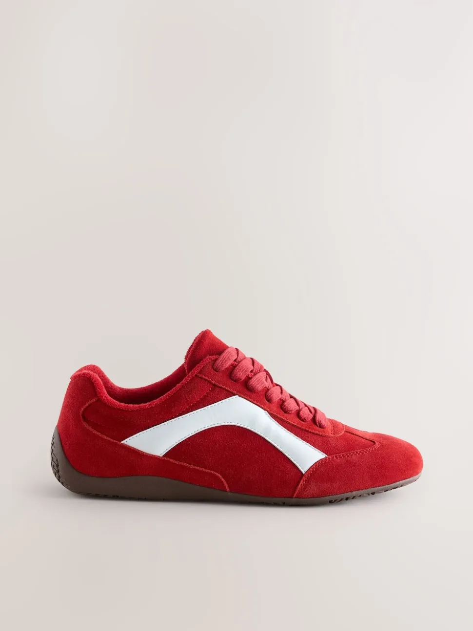 Daim rouge - Baskets à lacets Forever Comfort® en cuir à semelle slim