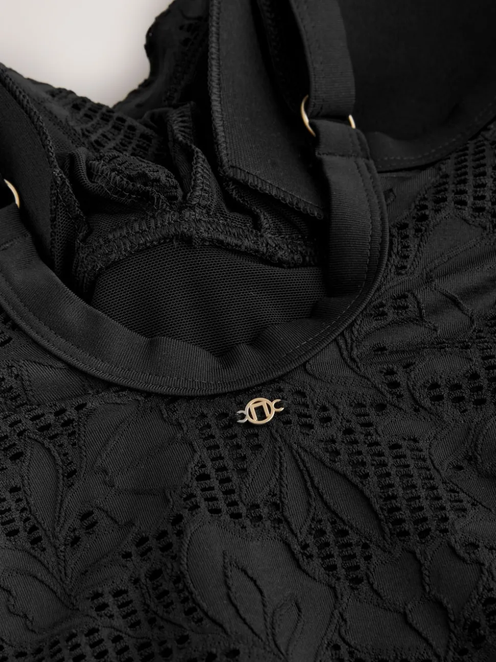 Dentelle noire - Maillot de bain moulant avec contrôle du ventre