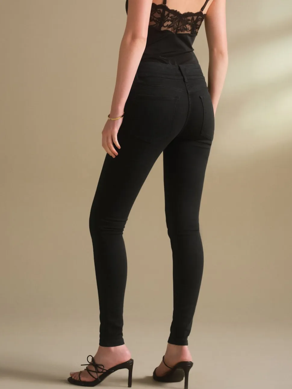Délavage noir - Jean skinny coupe slim à effet rehausseur