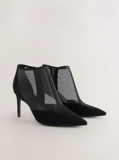 Détail en maille noire - Bottes à bout pointu avec barre en T