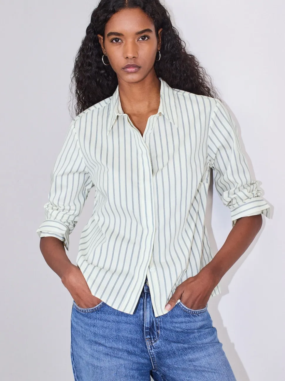 Ecru/Marine - Chemise extensible ajustée Essential à manches longues