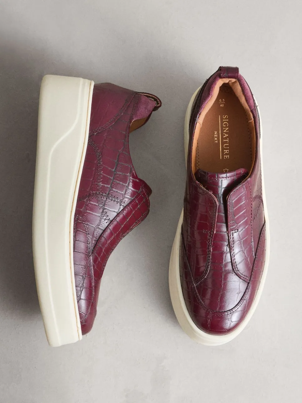Effet Crocs bordeaux - Baskets Signature en cuir à plateforme compensée épaisse