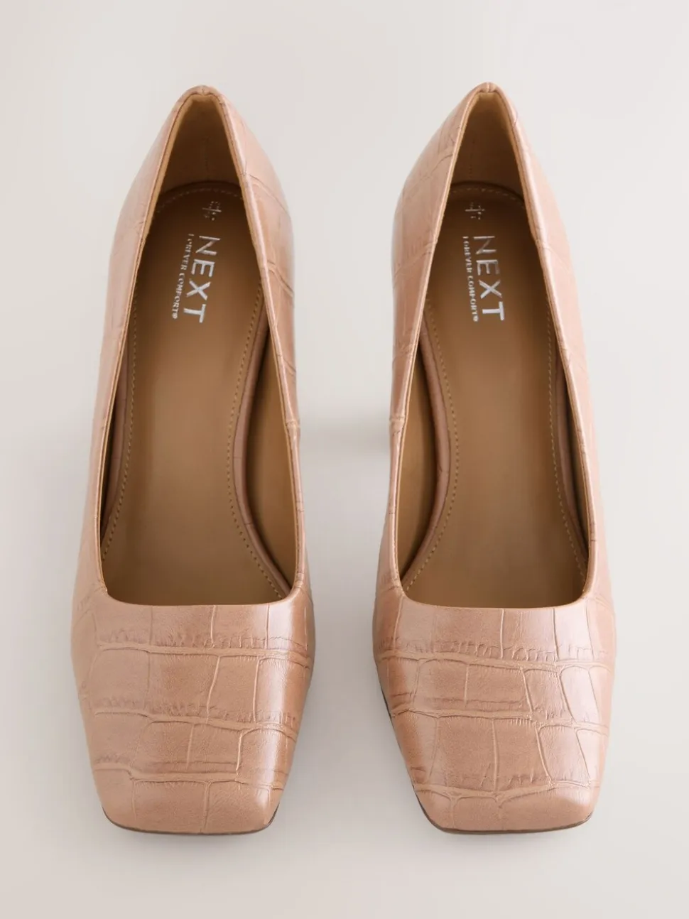 Effet Crocs camel - Chaussures à talons Forever Comfort® à bout carré