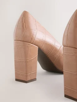 Effet Crocs camel - Chaussures à talons Forever Comfort® à bout carré