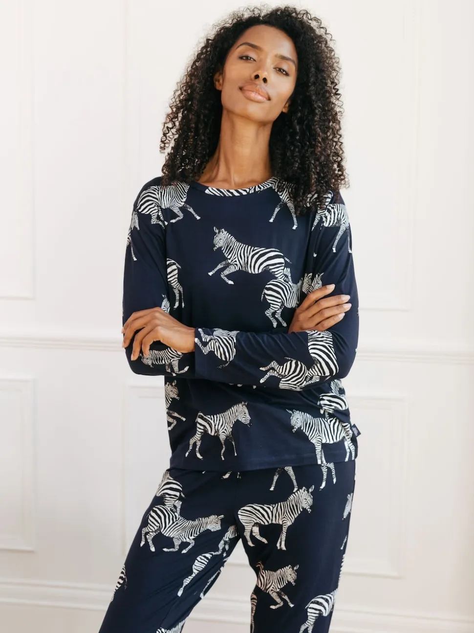 Ensemble pyjama classique zébré de Chelsea Peers, bleu marine