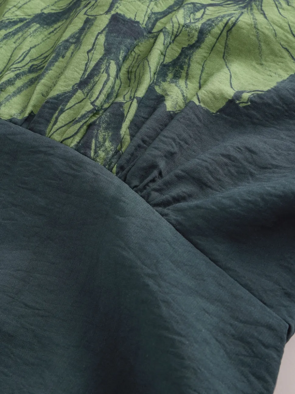 Floral vert - Robe mi-longue imprimée à manches bouffantes