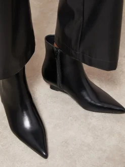 Friends Like These Bottes Compensées Basses Habillées à Bout Pointu en Similicuir