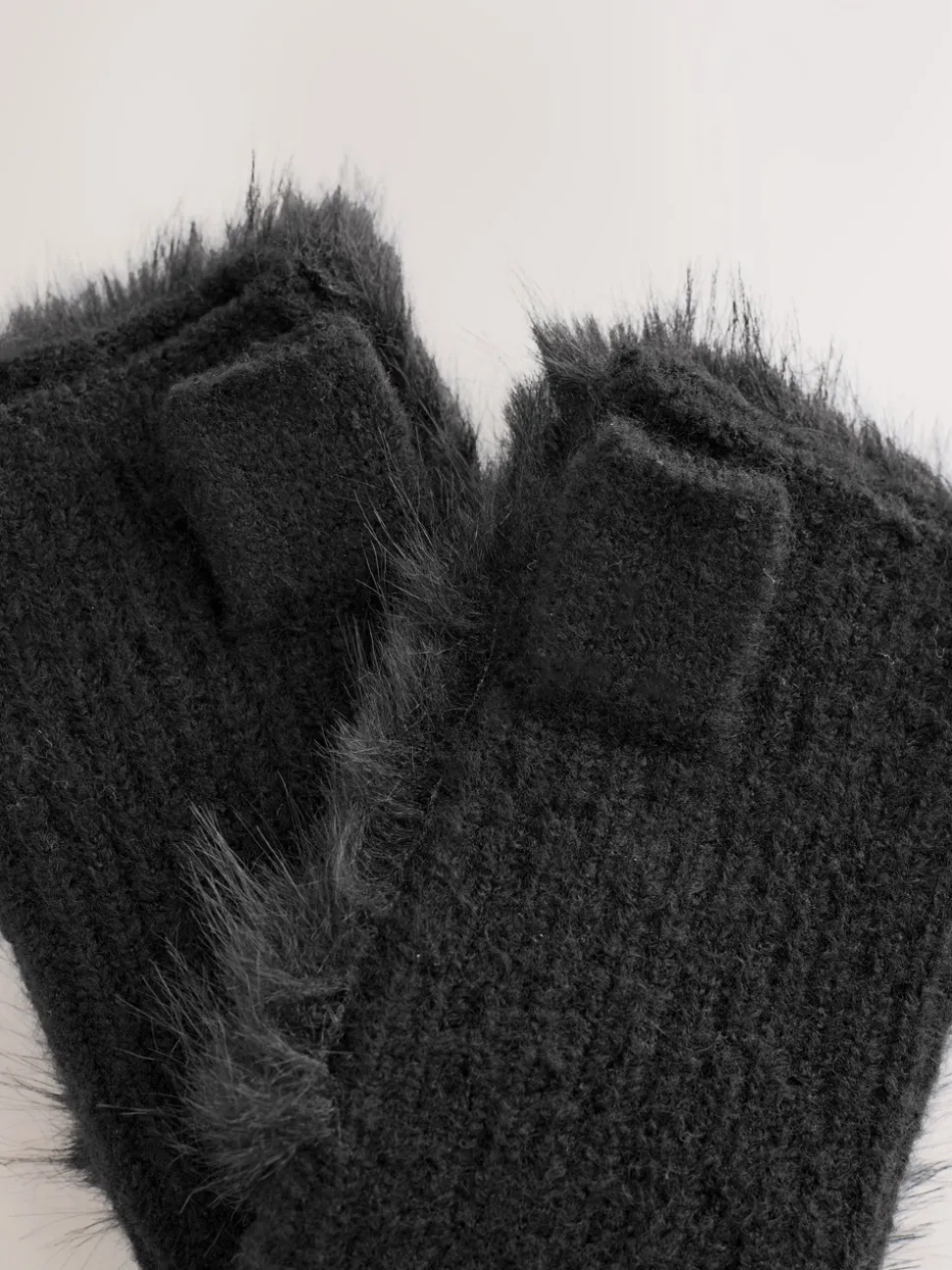 Gants Rockett St George en fausse fourrure