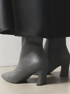 Gris - Bottines à talons Forever Comfort® avec bout ciselé