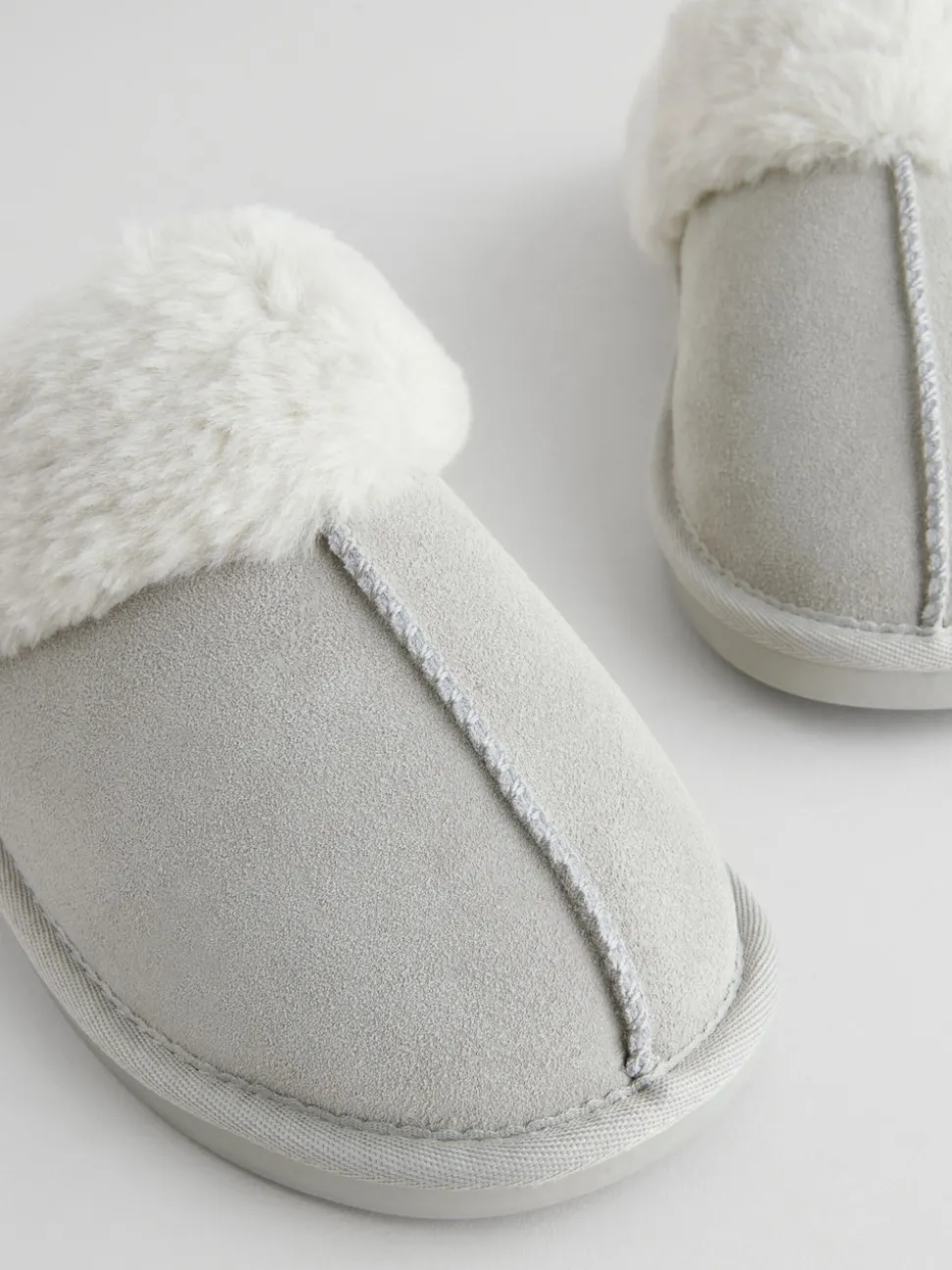 Gris - Chaussons mules en daim et fausse fourrure