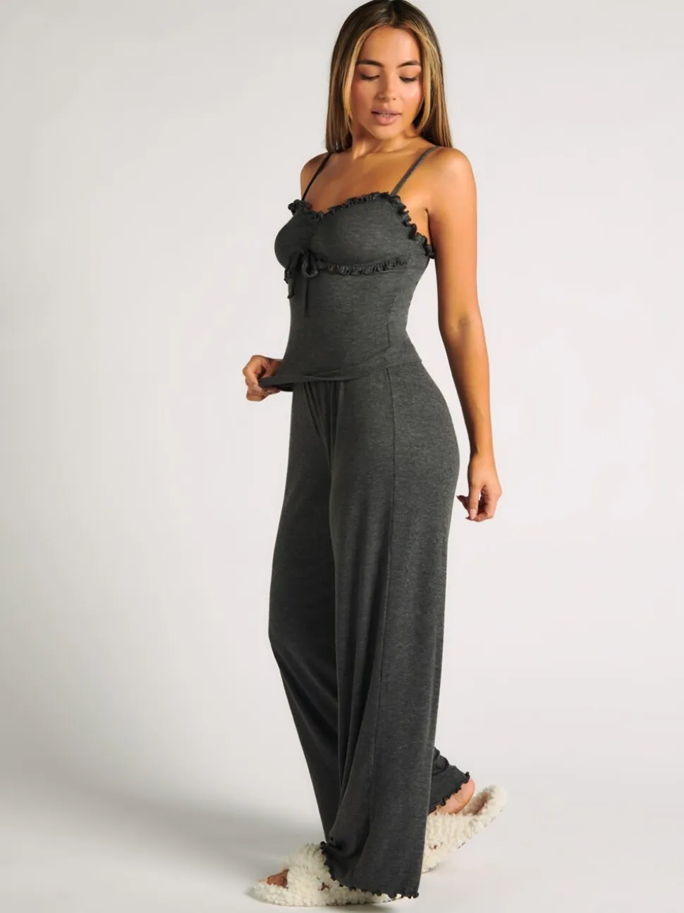 Gris - Ensemble pyjama Boux Avenue côtelé à volants et pantalon