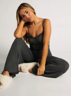 Gris - Ensemble pyjama Boux Avenue côtelé à volants et pantalon
