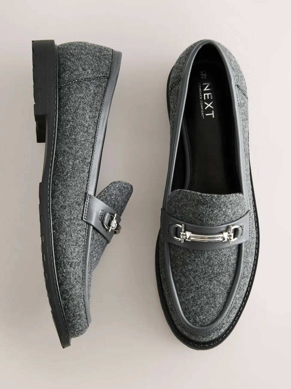 Gris - Mocassins à bout rond avec quincaillerie Forever Comfort®