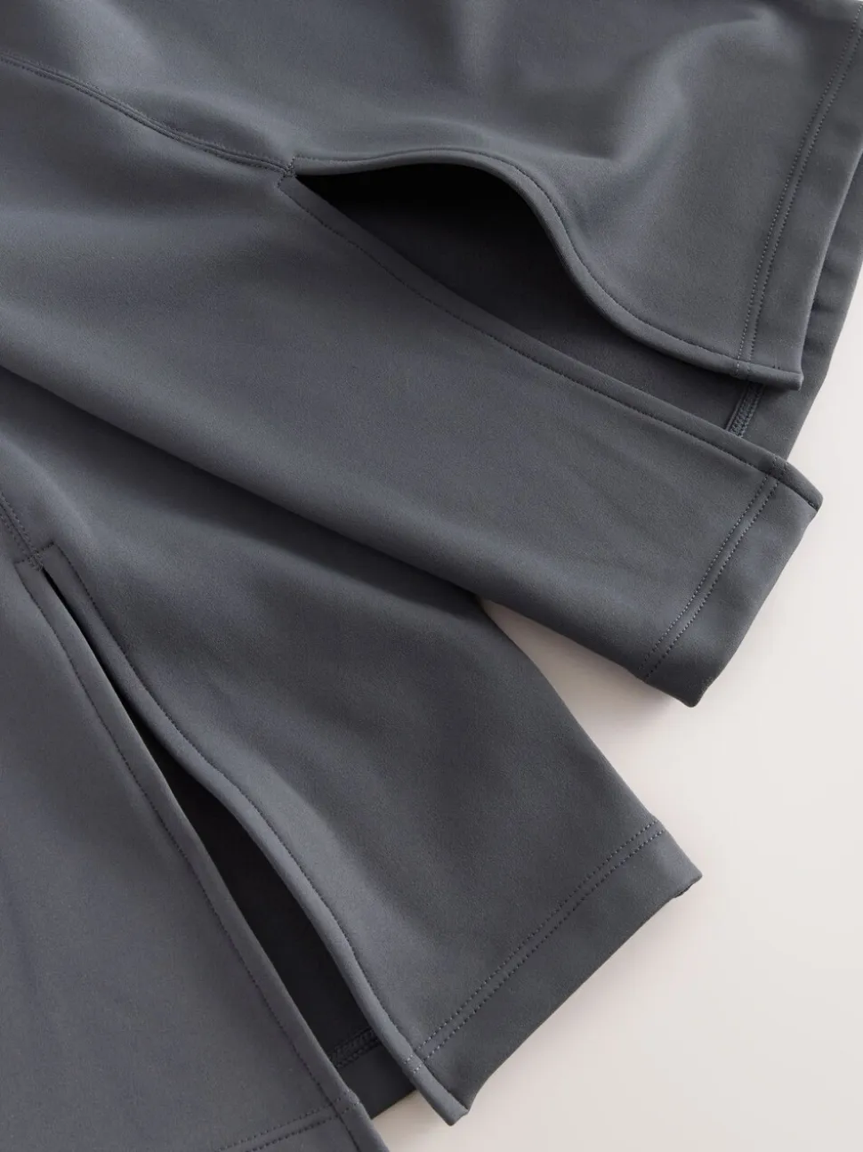 Gris - soi-même. Leggings évasés taille haute