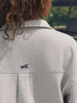 Gris - soi-même. Sweat de rugby