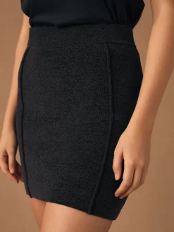 Gris de charbon de bois - Jupe courte coordonnée en chenille à coutures