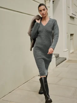 Gris de charbon de bois - Robe mi-longue très douce à col en V en laine
