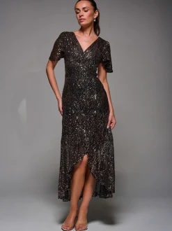 Ground noires - Robe longue Jolie Moi à manches ange à sequins et ourlet à volants