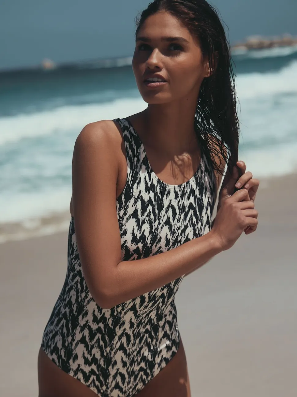 Ikat noir/crème - Maillot de bain Essential galbant le col haut