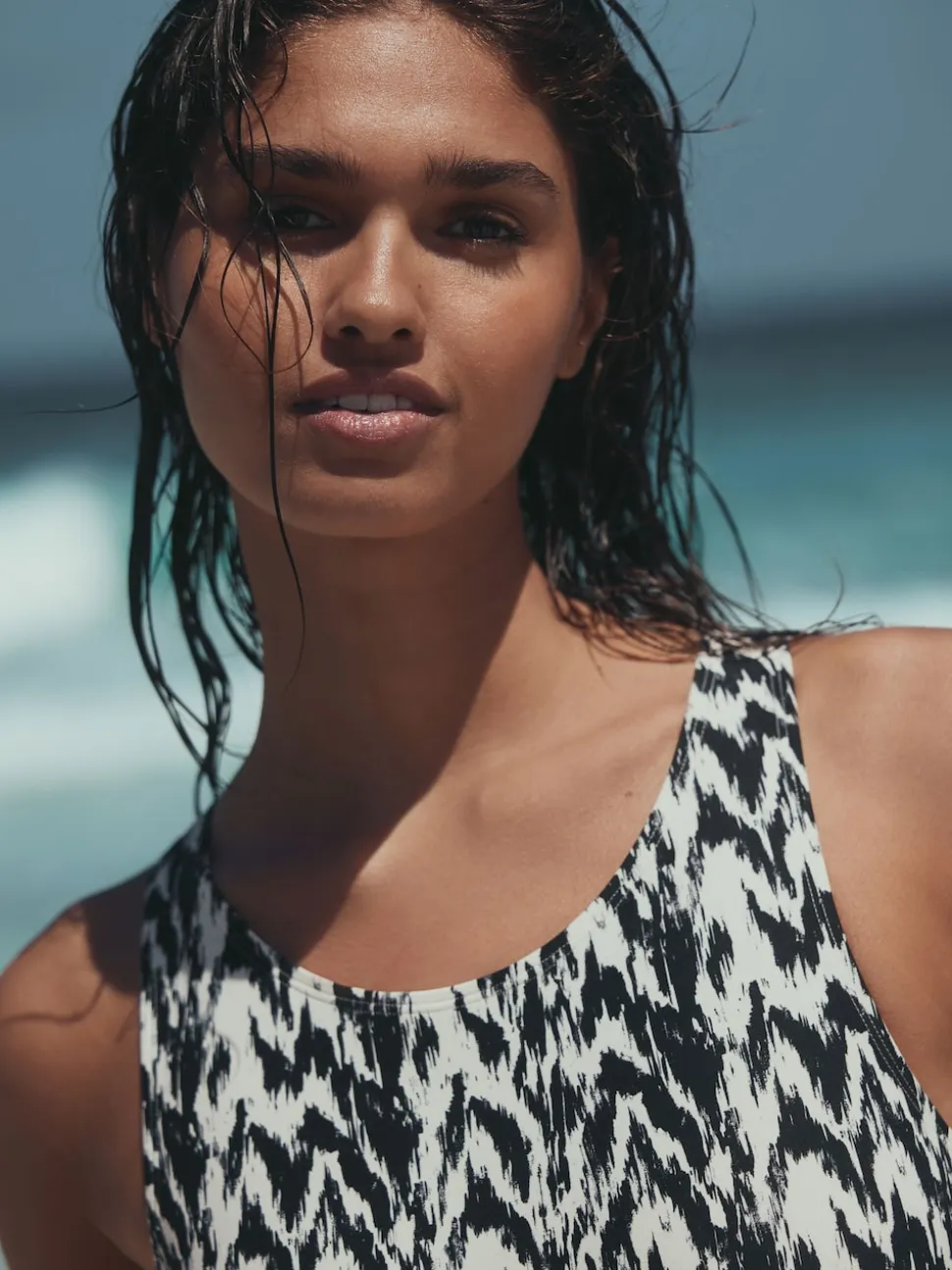 Ikat noir/crème - Maillot de bain Essential galbant le col haut