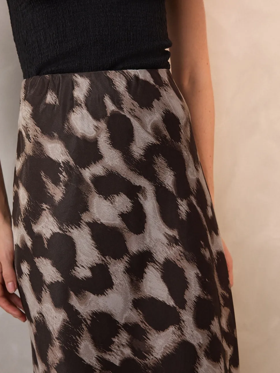 Impression animale brune - Jupe Midi Satin