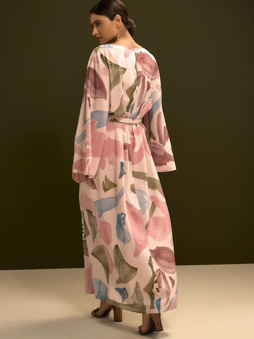 Impression florale rose - Robe longue caftan à col en V 3/4