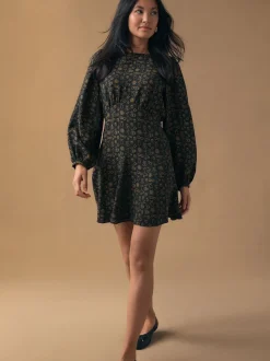 Imprimé croissant noir - Mini robe à manches longues avec coutures